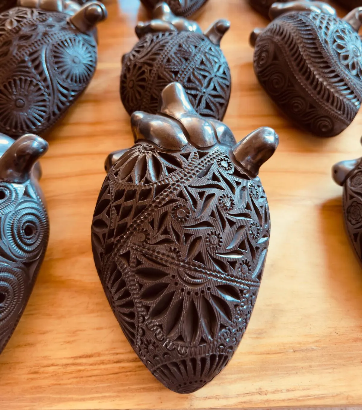 Tour privado en Oaxaca - Corazones de barro negro calado